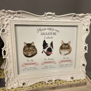 (2) White glossy ornate frame 8x10